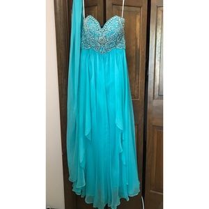 Sherri Hill luxury prom dress